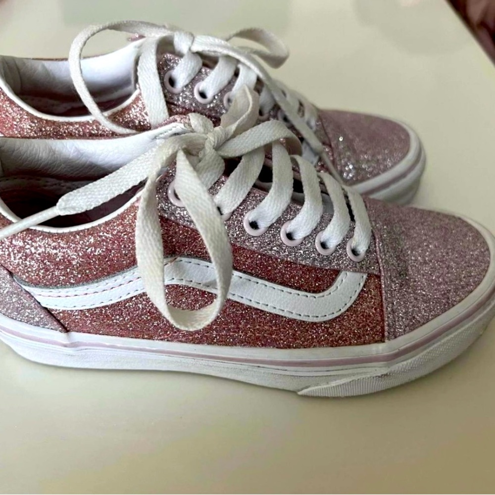 Old Skool Vans girls Glitter pink/white. Size 13